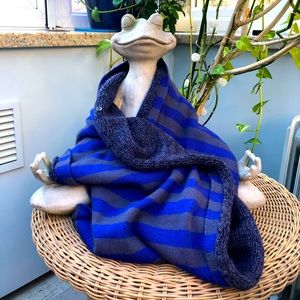 Lululemon Infinity Scarf